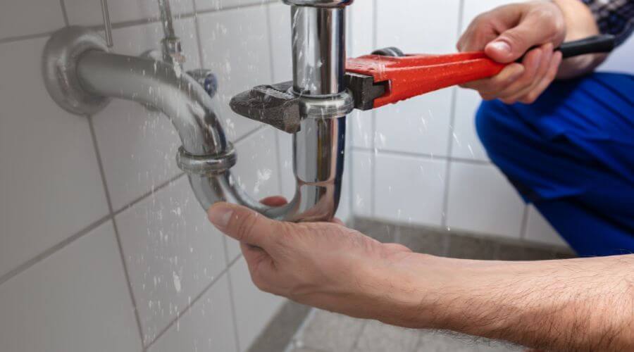 Expert burst pipe repair services in Buras, LA